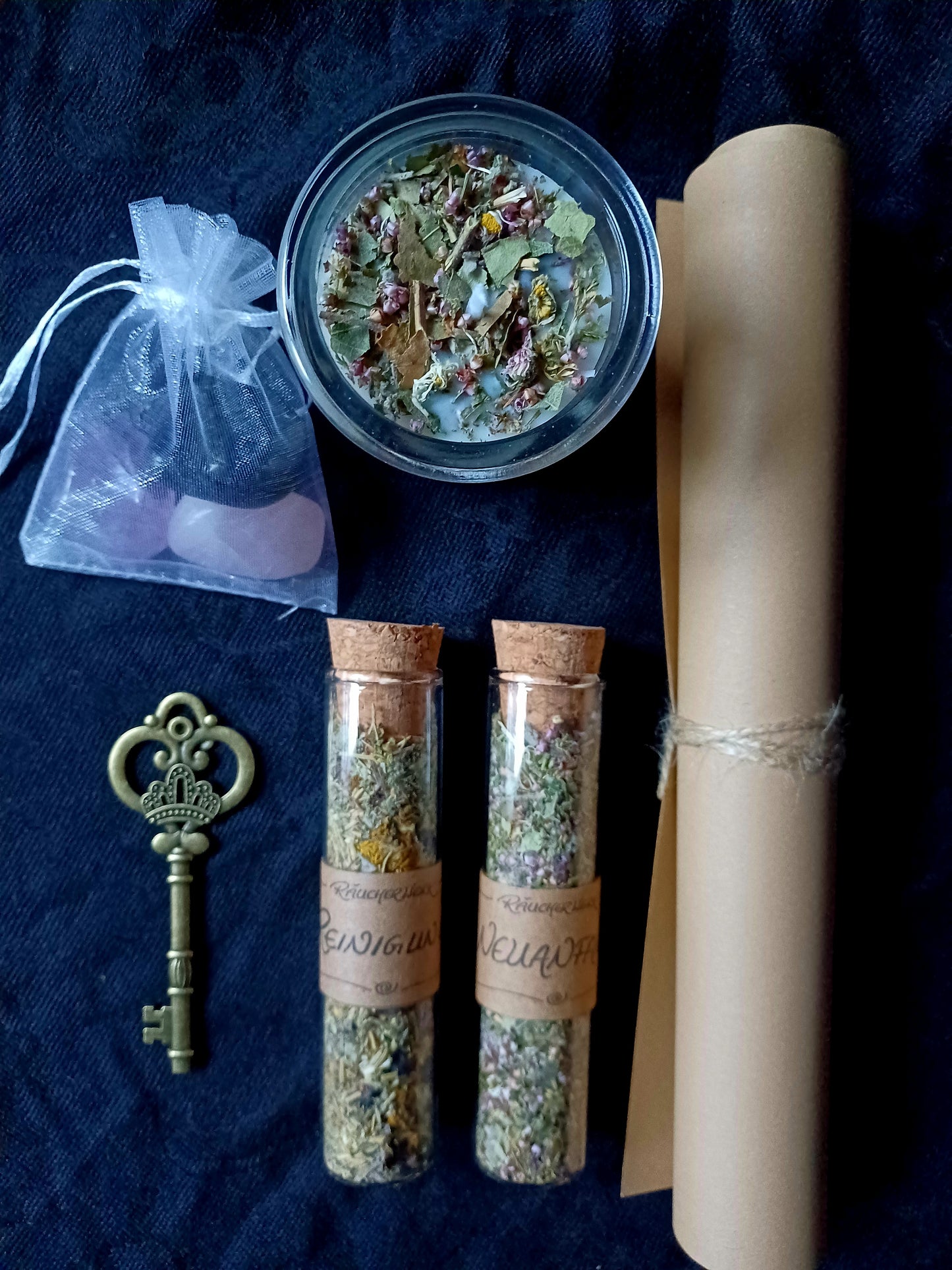 Schlüssel-Ritual / Schlüsselmagie / Kräutermagie / räuchern / Räucherwerk / Manifestation / manifestieren