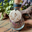 Pflanzengeist-Flasche "Glück" / witchbottle / Wunjo / Wohlstand / Erfolg / Glück / Haussegen / Hexenflasche / Kräutermagie